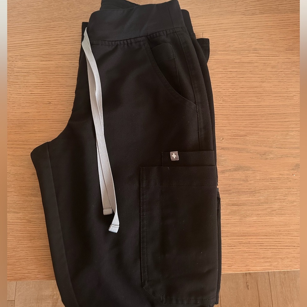 Figs women black pants